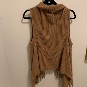 Ella Moss Sweater Vest with Fringe